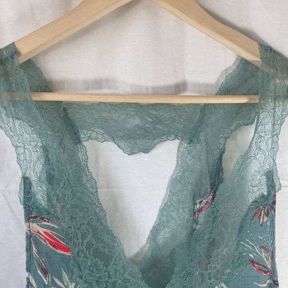 Intimately Free People Bellflower Teal Floral Lace Tank Sz M - Picture 5 of 8
